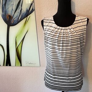 women’s shirt size medium